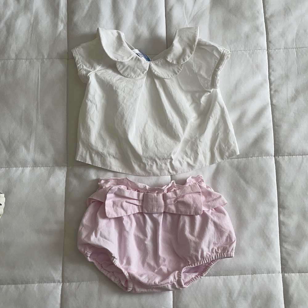 Never Worn! Jacadi set size 3m. Pink bloomer w/ bow and white scallop top.